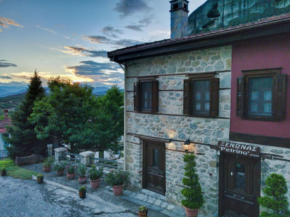 Petrino Guesthouse كالامباكا المظهر الخارجي الصورة
